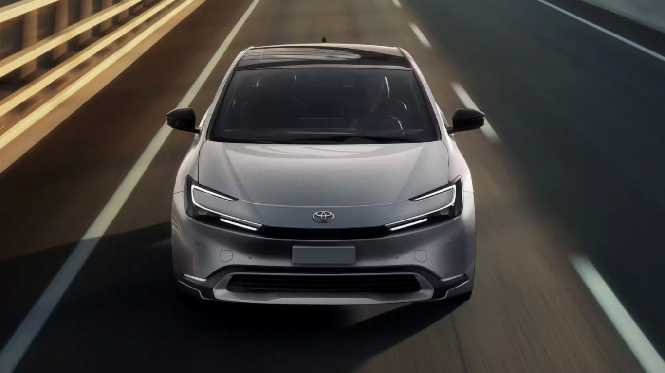 Best Fuel Efficient Hybrid Vehicles from Japanese Manufacturers